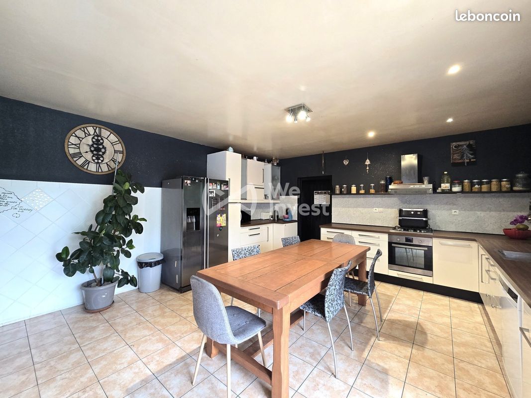 Maison 6 pièces 190 m² · à Castelsarrasin · 190 m² · 200 000 €