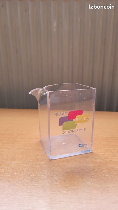 Porte stylos 10cm de long x 7cm de large (image 1)