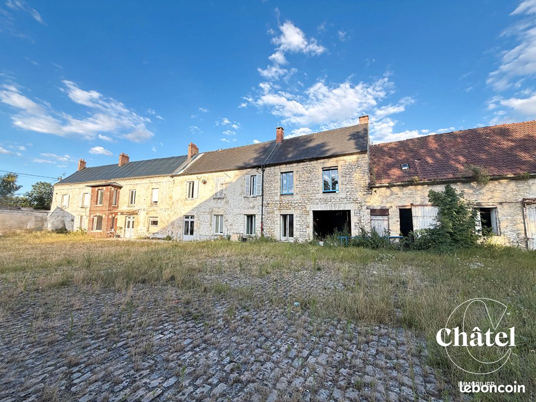 Maison 16 pièces 1000 m² · à Nanteuil-le-Haudouin · 1 000 m² · 1 300 000 €