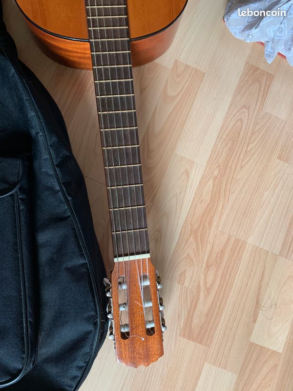 Guitare classique (image 2)