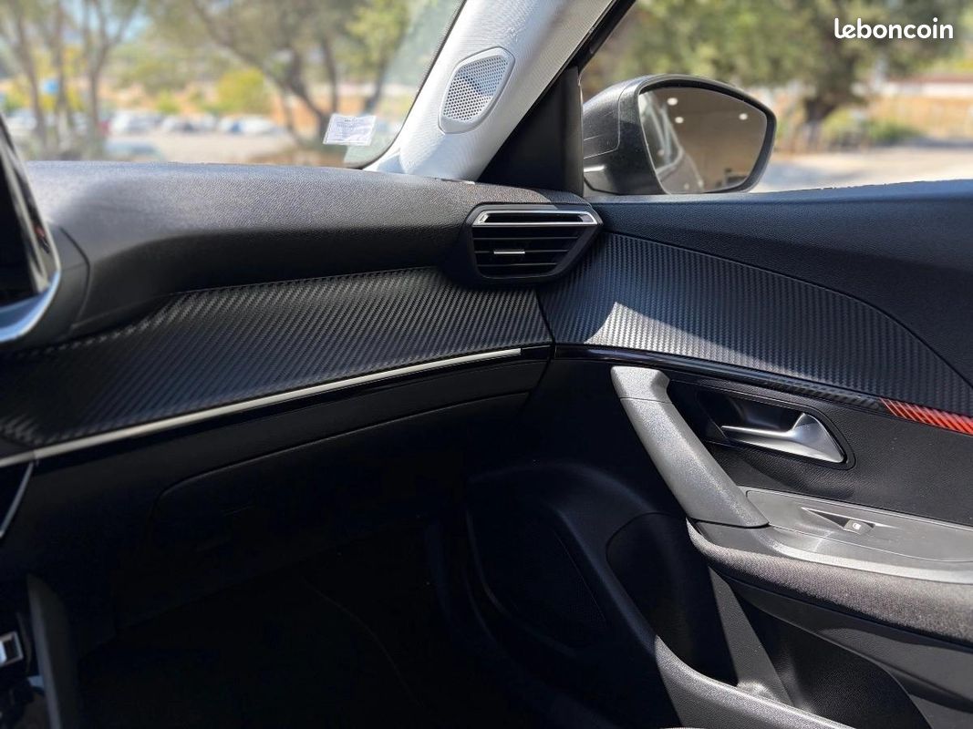 Peugeot 2008 ACTIVE PACK PHASE II 1.2 PURETECH 100 CV/CARPLAY/PREMIERE MAIN/GARANTIE 3 MOIS (image 16)