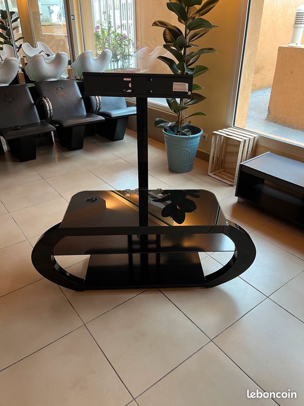 Meuble télévision avec stand (image 4)