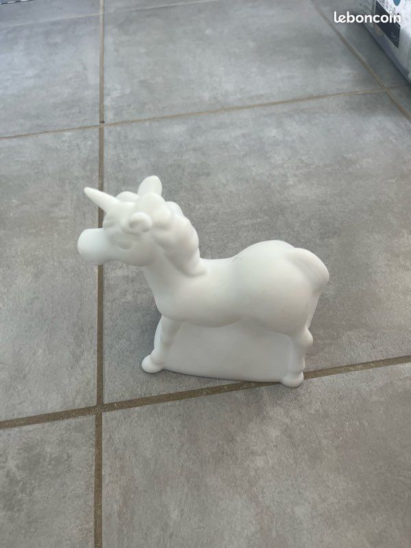 Jouet chat et lampe licorne (image 6)