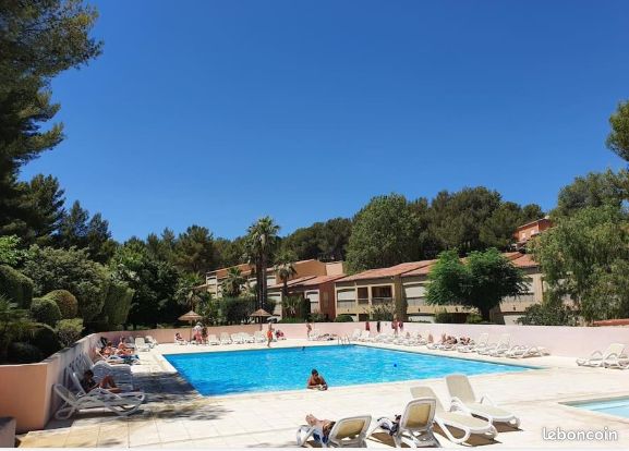 Appartement 1 pièce 18 m² · à Sanary-sur-Mer · 18 m² · 640 €/mois