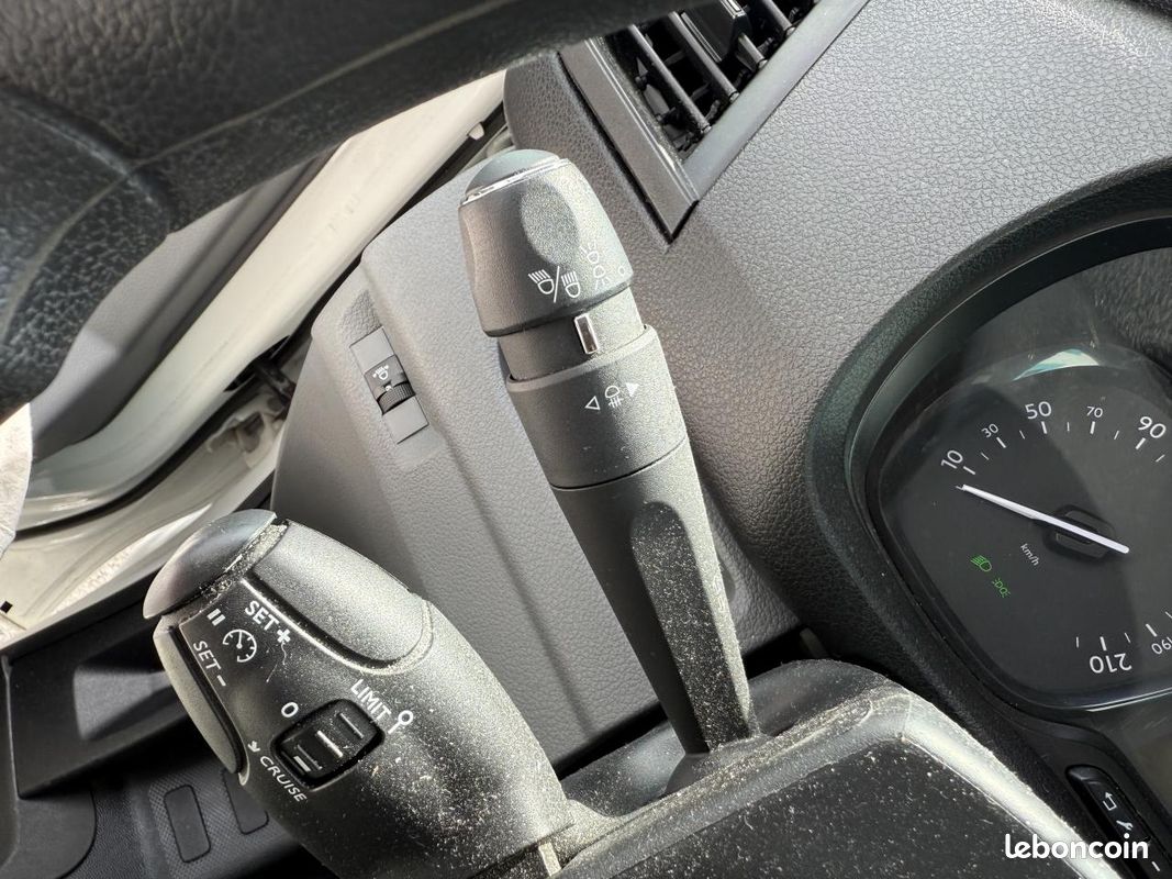 OPEL VIVARO L1 Standard 1.5 D - 120 COMBI 2019 Combi PHASE 1 (image 17)