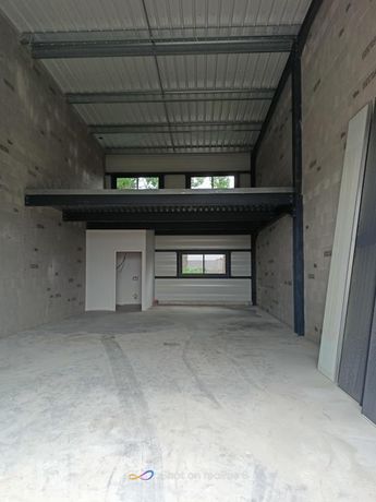 Local commercial 165 m² GUJAN MESTRAS - Bureaux & Commerces