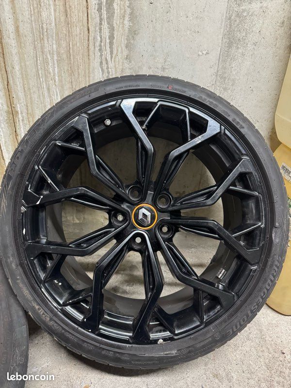 1 jantes Mégane 4 RS (image 2)