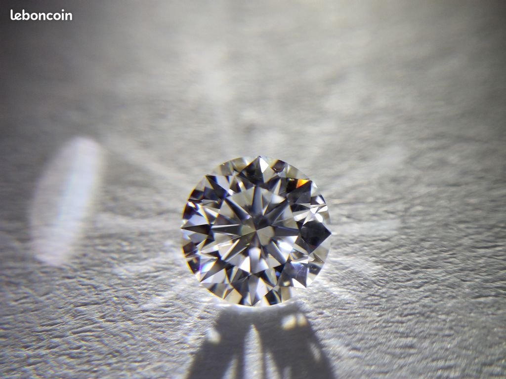 Diamant naturel 0.74ct E IF GIA (image 1)