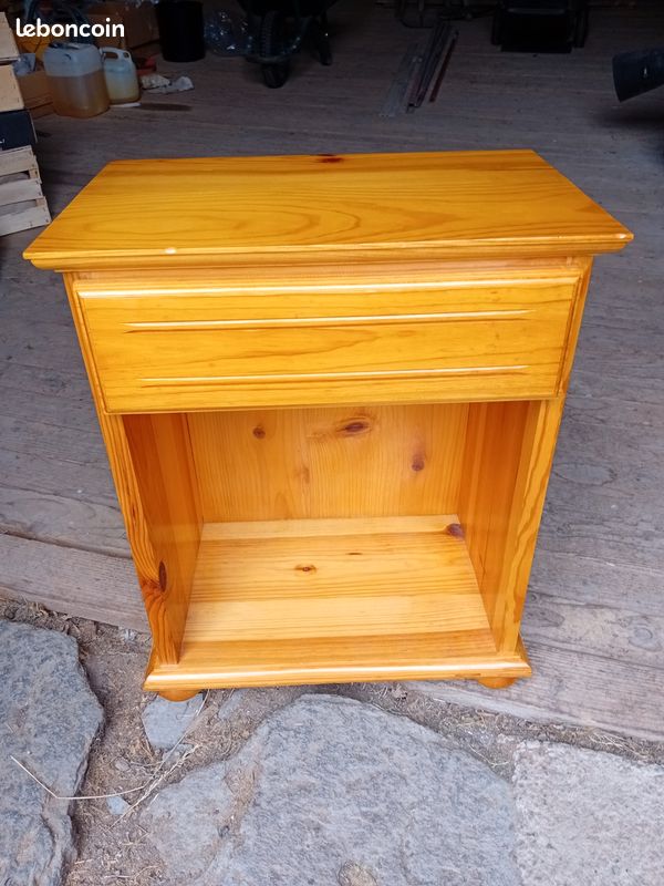 Table de nuit bois (image 1)