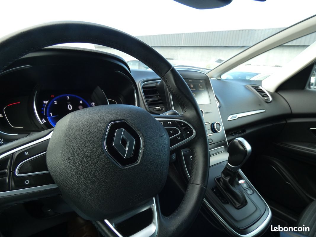 RENAULT SCENIC IV BUSINESS dCi 110 EDC Business (image 21)