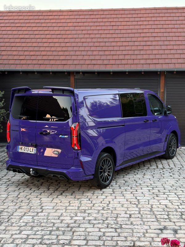 Ford Transit Custom MS-RT L2H1 - PHEV 233 ch – Turini purple SVO – Attelage Électrique – Dash Cam – Phares DSS – Double Porte Latérale – Neuf 70 km (image 3)