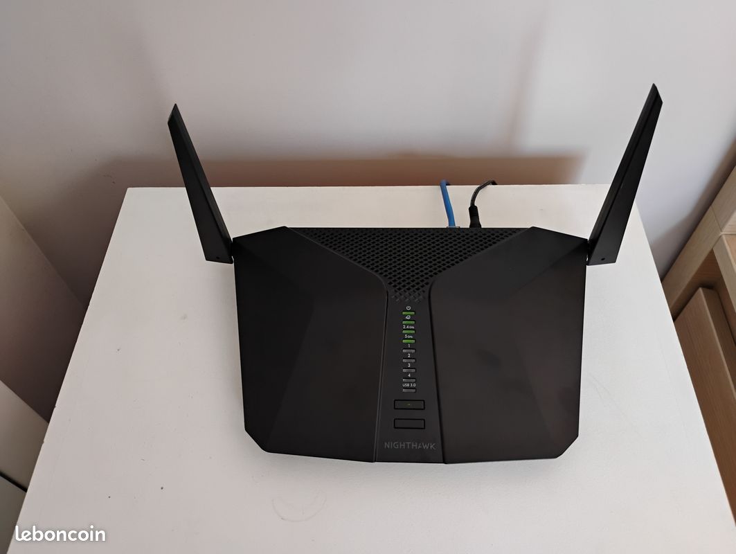 Routeur WiFi 6 Dual Band 1,8Gbit/s NETGEAR AX1800 RAX10 - LA BS