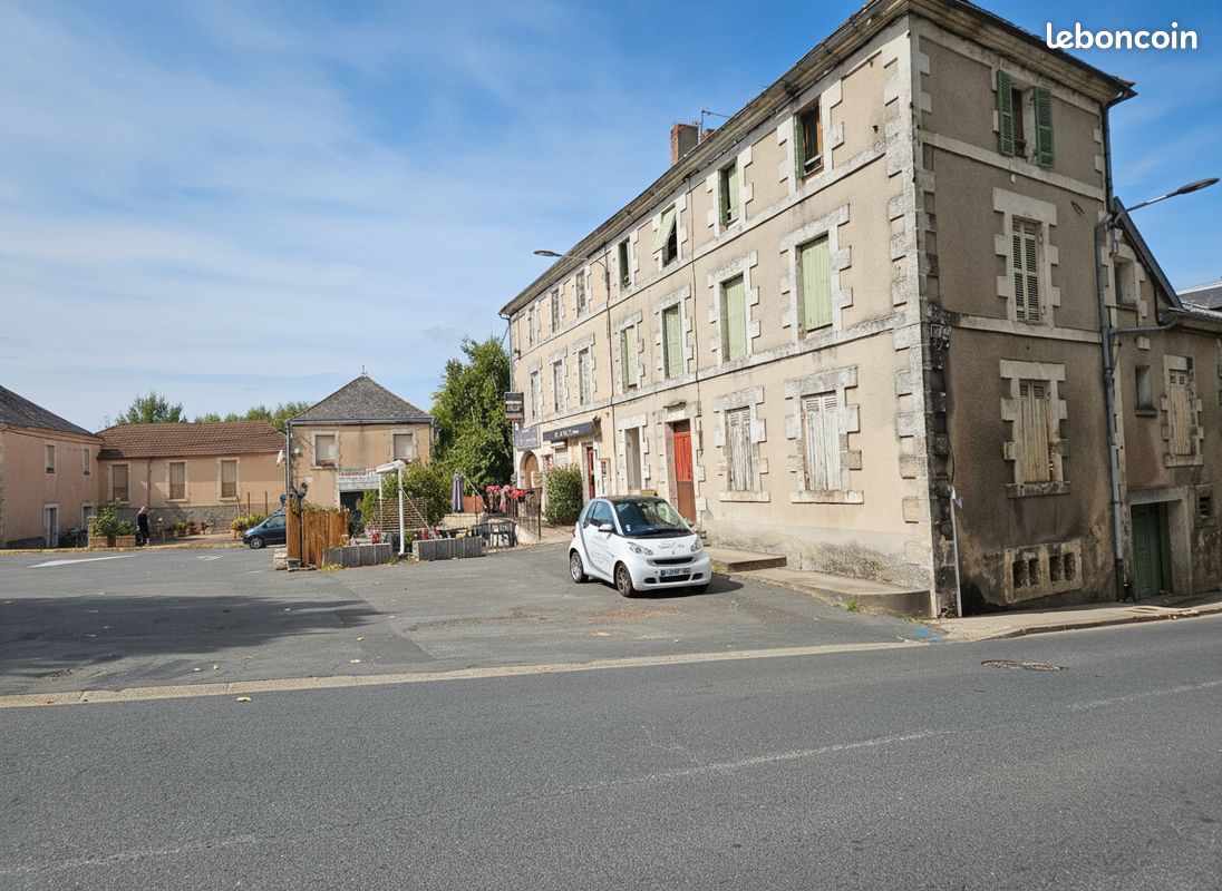 Immeuble 6 pièces 150 m² · à Thiviers · 150 m² · 190 000 €