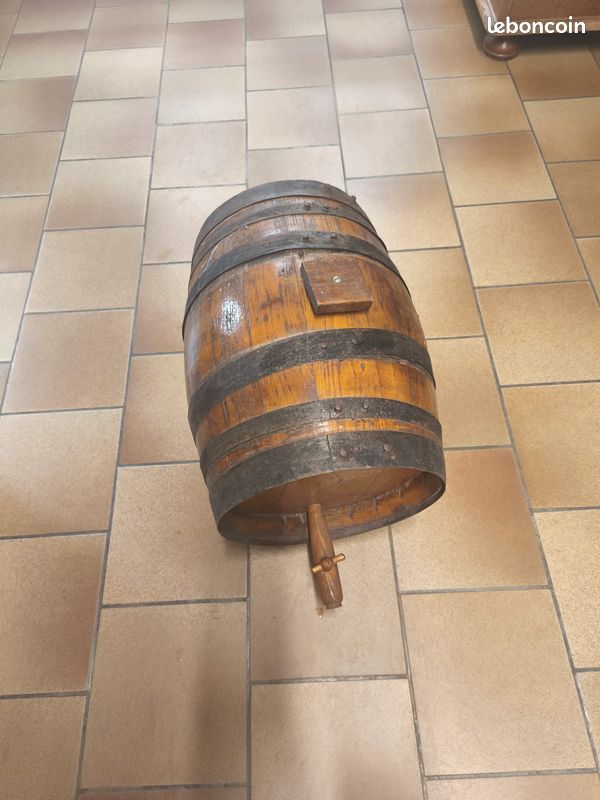 Tonneau vin (image 2)