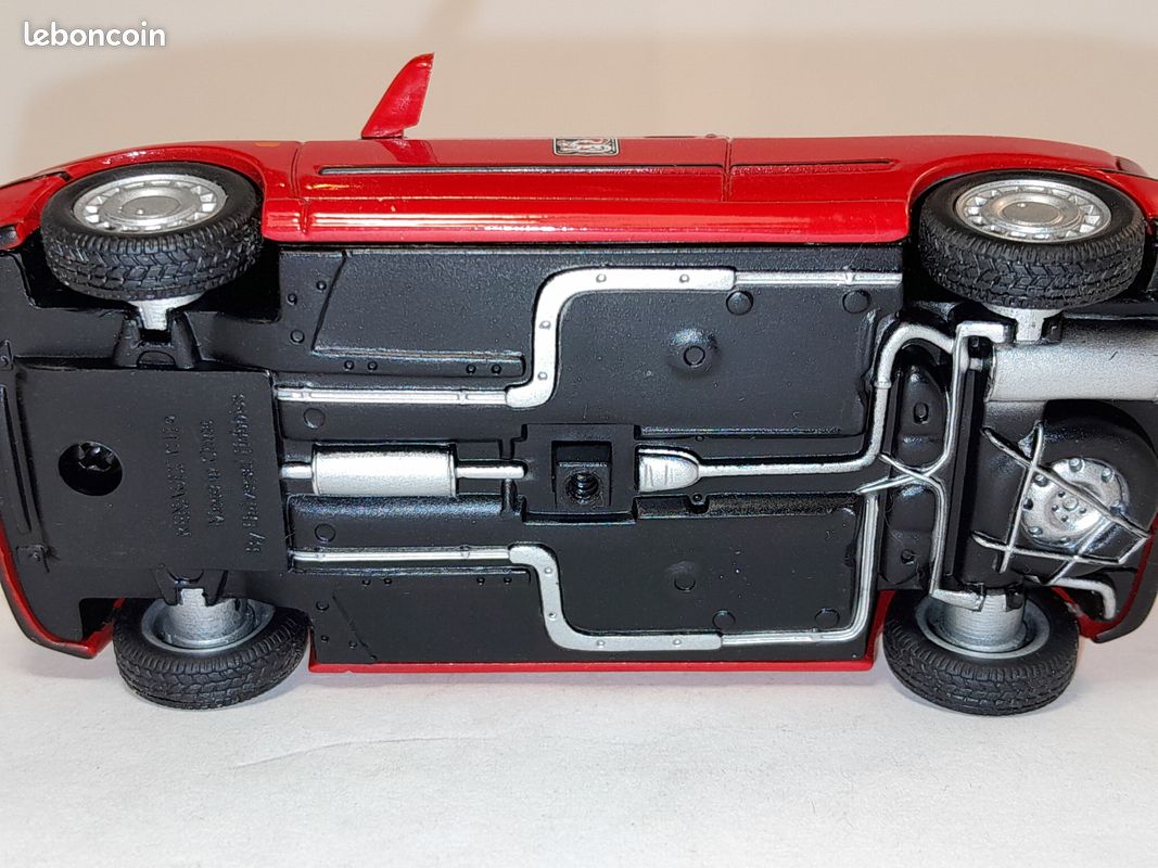 PROVENCE MOULAGE K1071 RENAULT Megane Présentation Kit Car