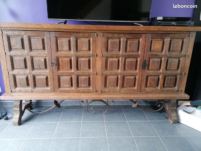 Buffet en bois (image 1)