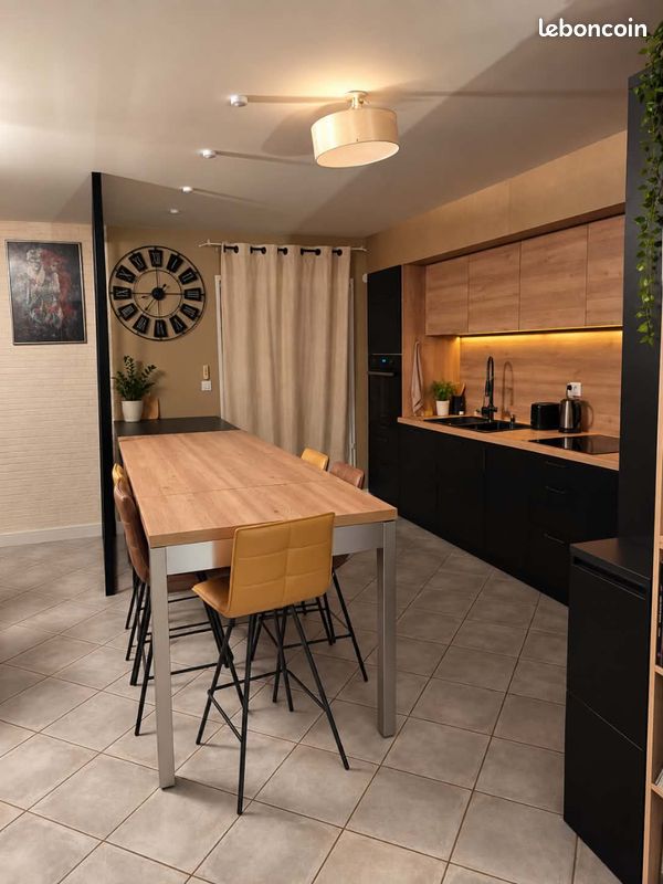 Maison 5 pièces 112 m² · à Attignat · 112 m² · 285 000 €