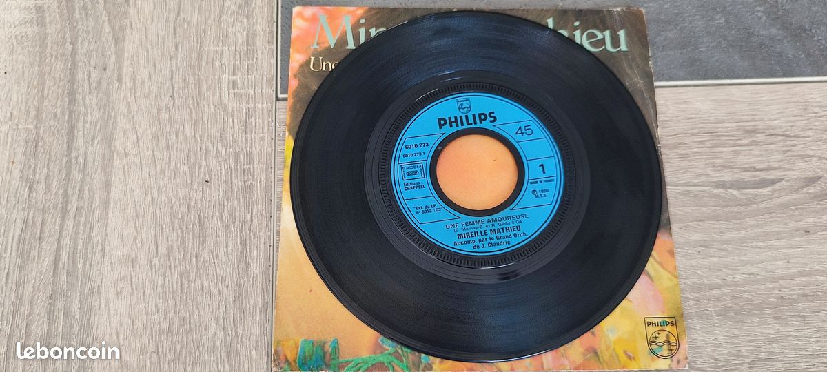 45 tours Mireille Mathieu "une femme amoureuse " (image 4)