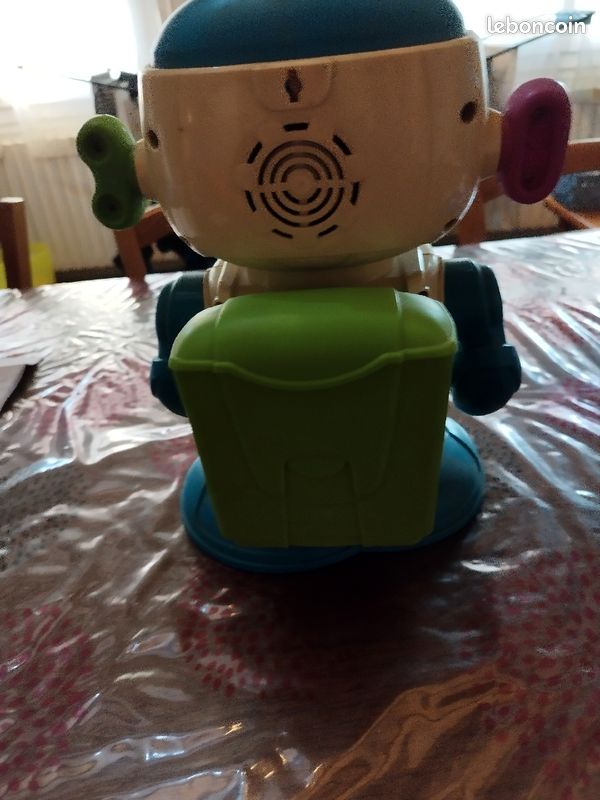 Robot inter actif (image 2)