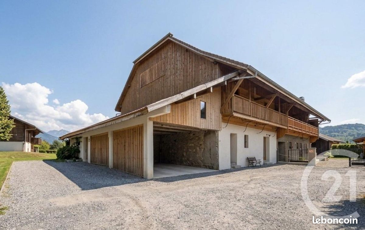 Maison 5 pièces 131 m² · à Taninges · 131 m² · 420 000 €