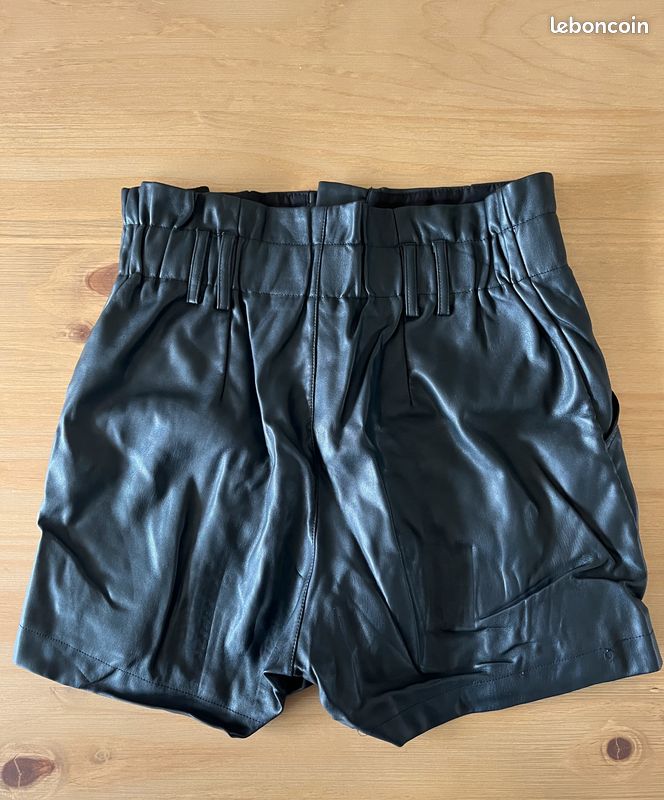 Short Stradivarius T. M (image 5)