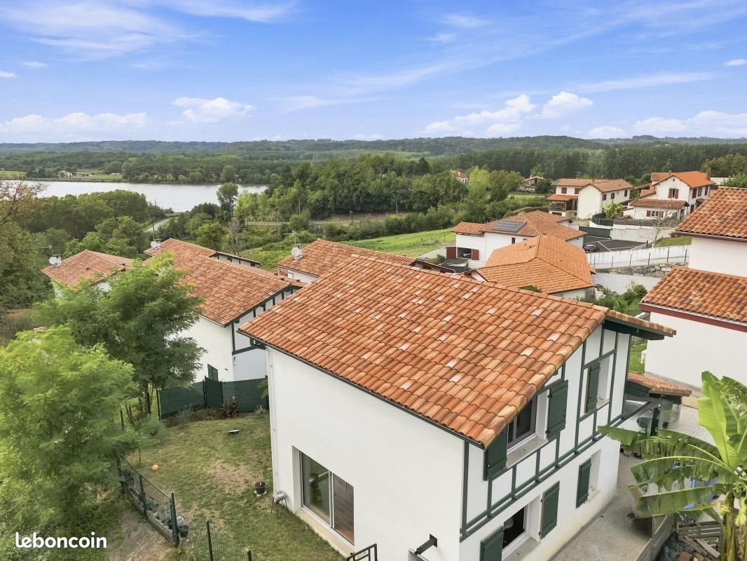 Maison 4 pièces 89 m² · à Urcuit · 89 m² · 399 900 €