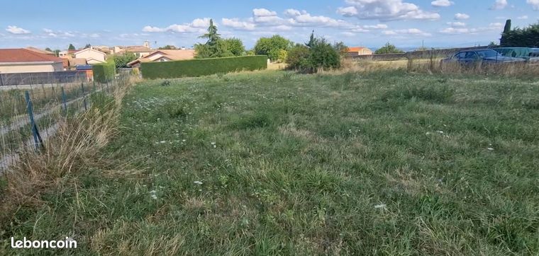 Terrain 515 m² Charnas