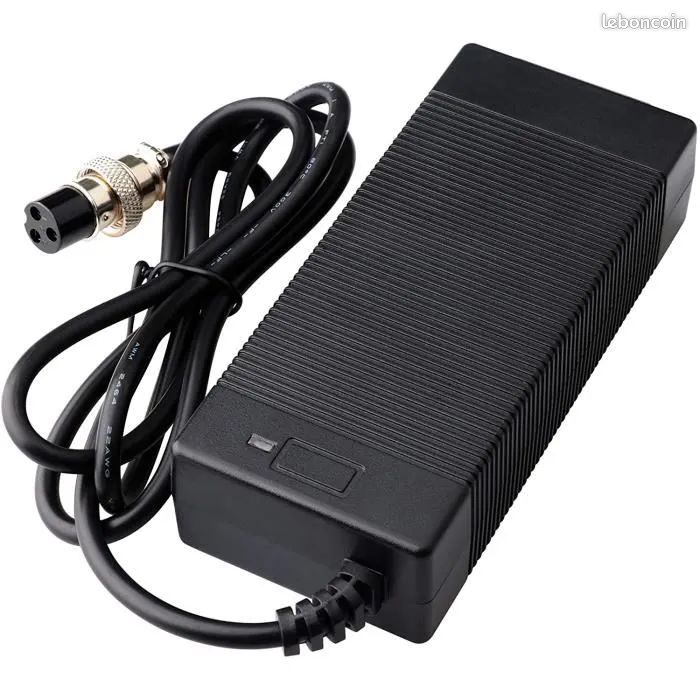 Chargeur de trottinette électrique 42V 2A - pour batterie de 36v (image 1)