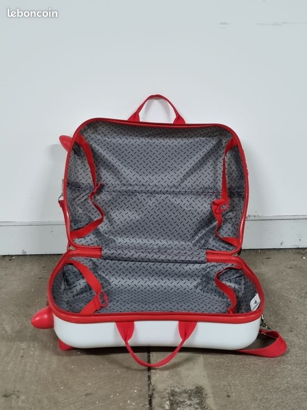 Part vend valise enfants CARS en bon très état (image 3)