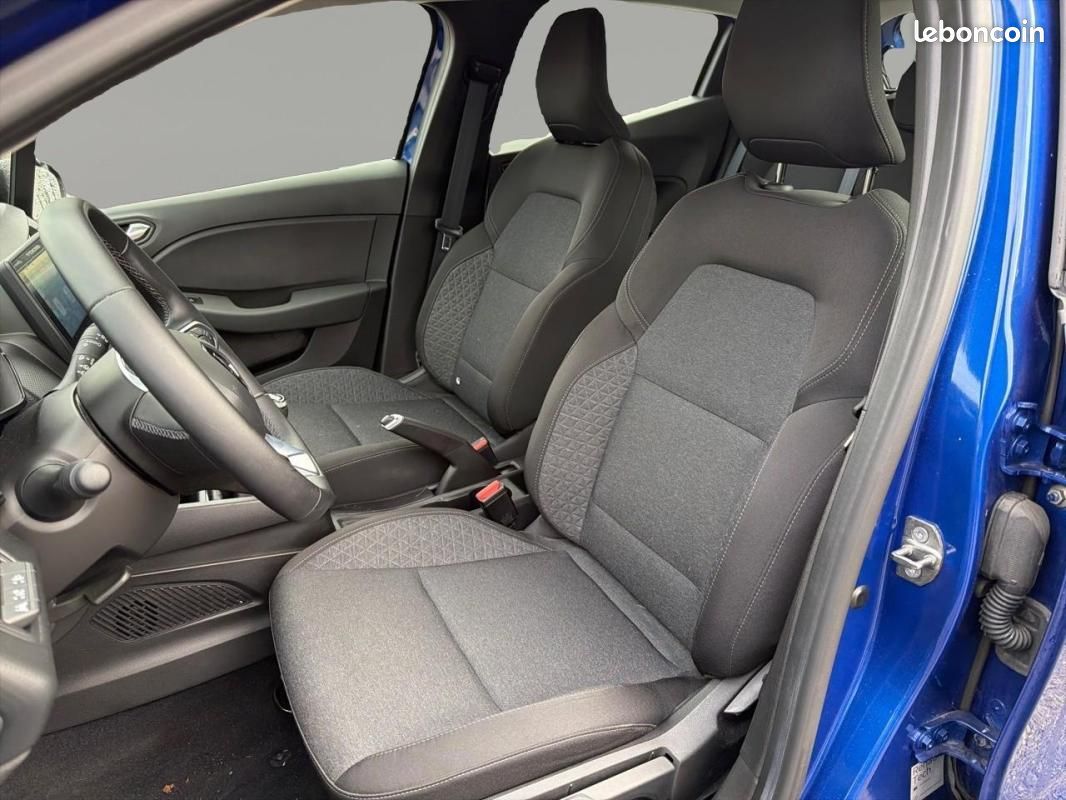 Renault Clio V TCe 90 Equilibre (image 9)