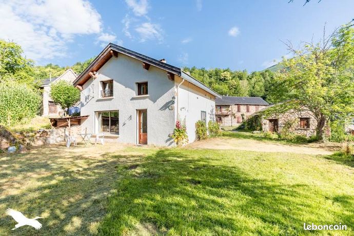 Maison 10 pièces 219 m²