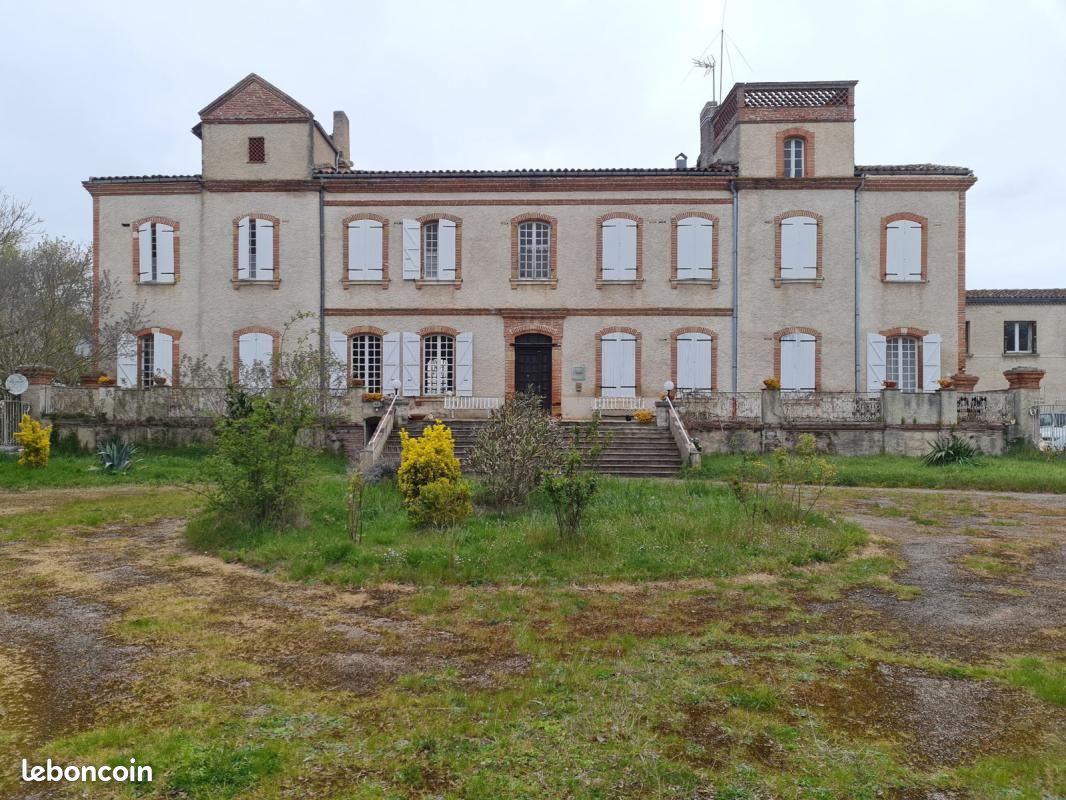 Maison 70 pièces 816 m² · à Nailloux · 816 m² · 998 000 €
