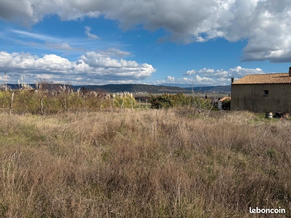 Terrain 605 m² Villeneuve · 99 000 €