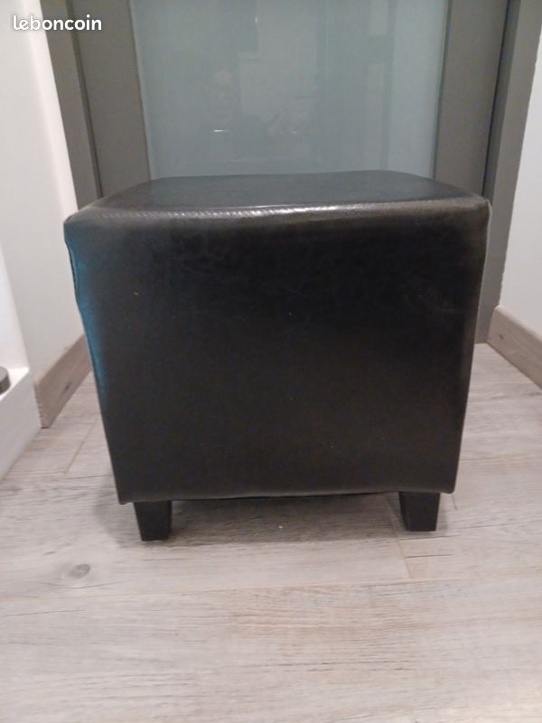 Pouf (image 1)