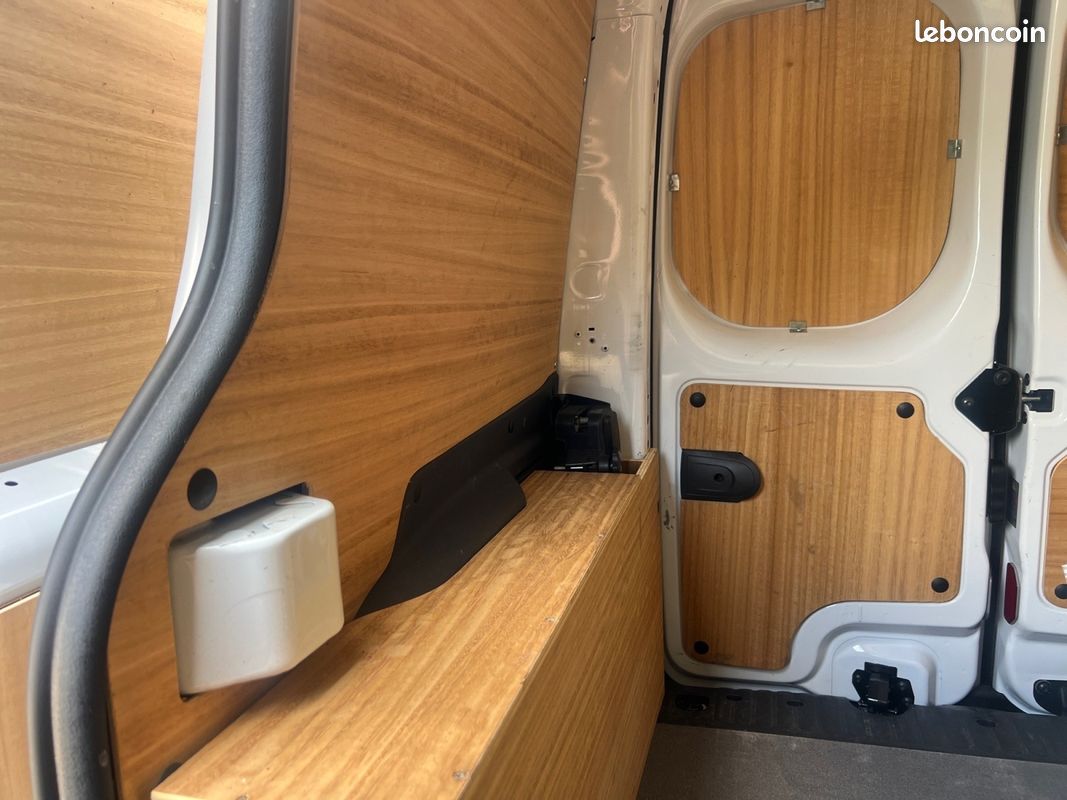 RENAULT KANGOO EXPRESS 1.5 BLUE DCI 80 Air Link 80Ch camera de recul radar AR carplay antivol cabine Garantie 12 mois (image 25)