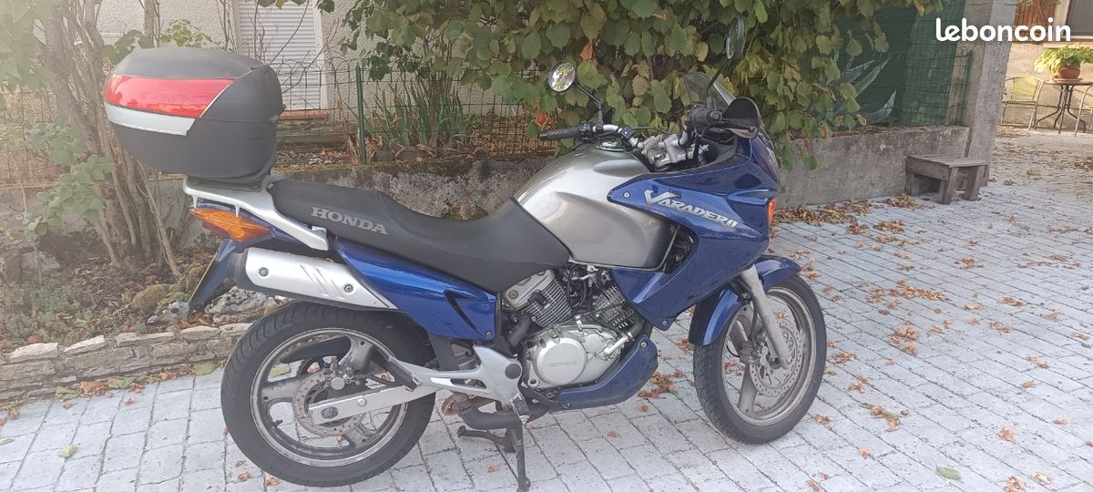 Moto Varadero 125 (image 1)