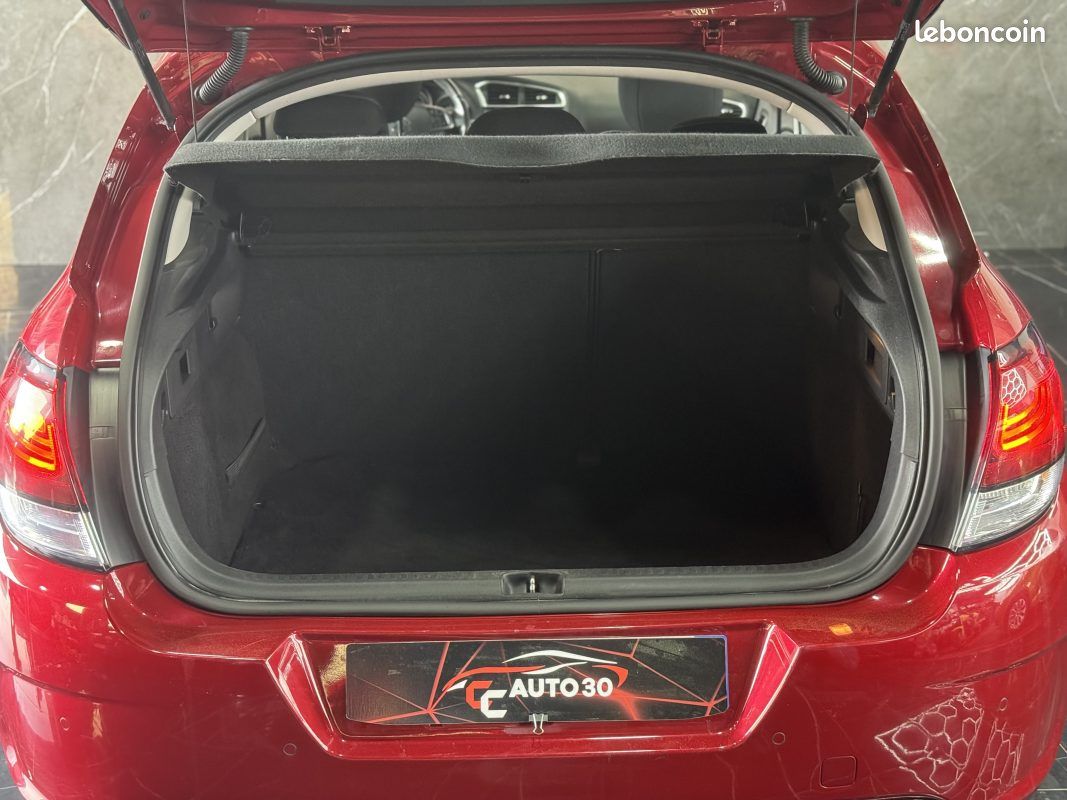 Citroen c4 puretech 110ch shine 2016 (image 10)