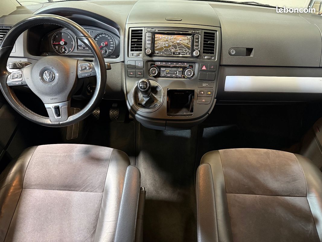 VOLKSWAGEN TRANSPORTER COMBI 2.0 BiTDI 180 FAP Court 9pl (image 15)