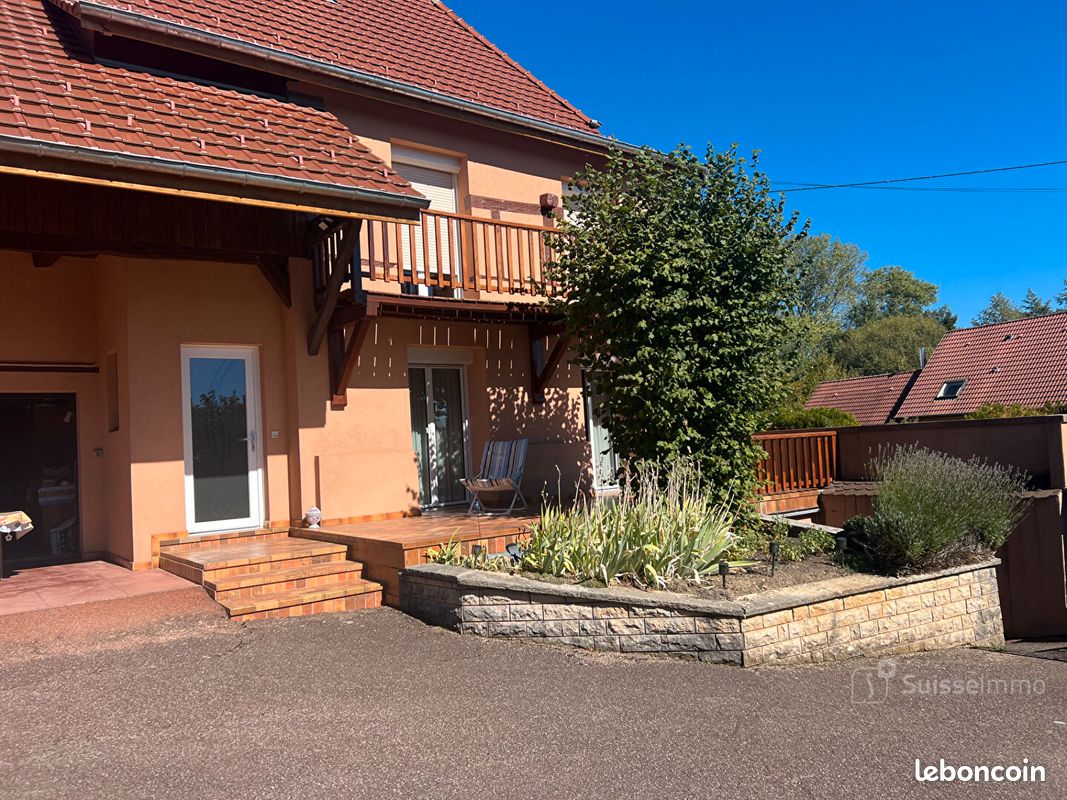 Maison 6 pièces 166 m² · à Angeot · 166 m² · 325 000 €