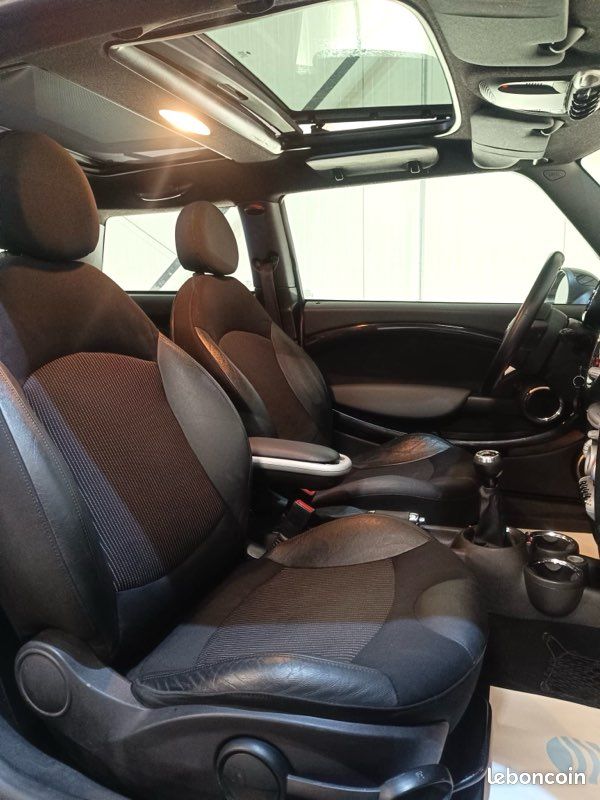 đ PROMOTION đ Mini Cooper Diesel âœïž â
Toit ouvrant Panoramique - SiĂšges chauffants đ„ â
ContrÎle technique Ok - Reprise possible de votre véhicule (image 7)