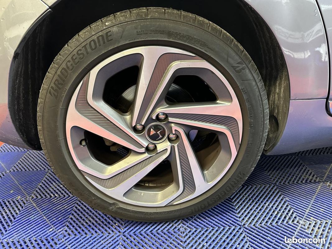 DS DS5 2.0 BlueHDi 16V 180 BV EAT6 BERLINE Sport Chic (image 36)