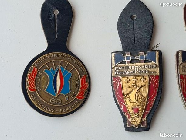 V REPUBLIC Médaille, Direction générale de la Sureté Nationale fme