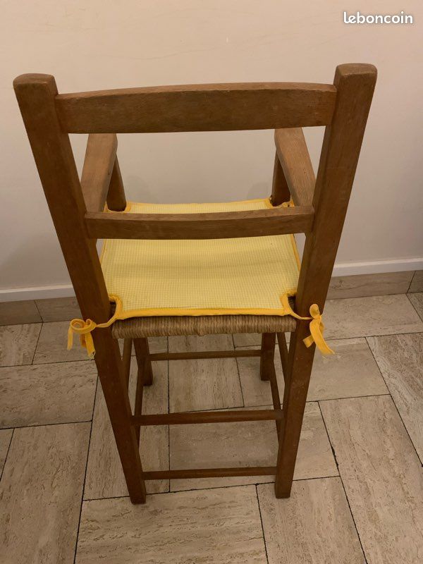 Chaise haute enfant en bois et paille - vintage (image 7)