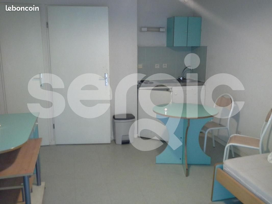 Appartement 1 pièce 20 m² · à Orléans · 20 m² · 405 €
