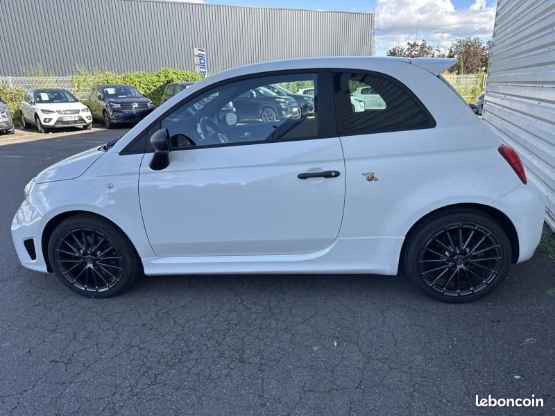 Abarth 500 1.4 Turbo T-Jet 165ch 595 MY22 (image 8)