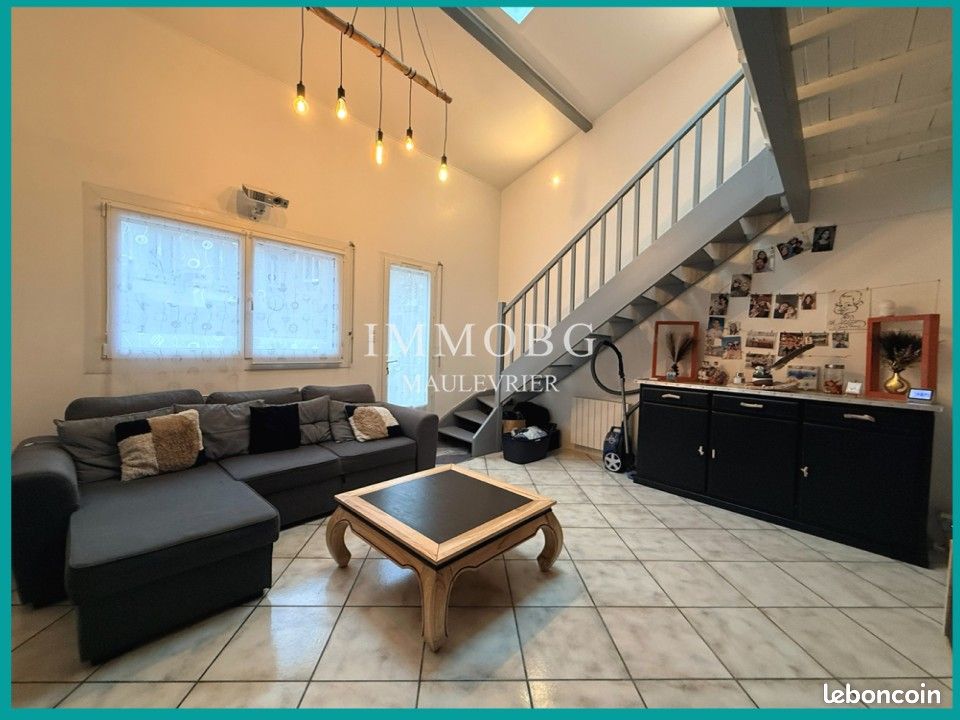 Maison 5 pièces 96 m² · à Vezins · 96 m² · 670 €/mois