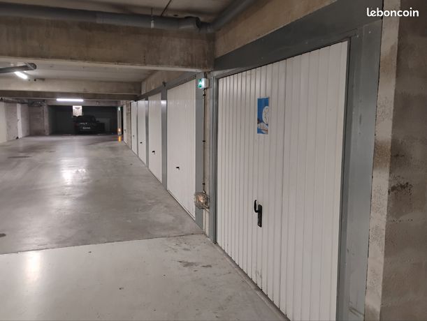 https://img.leboncoin.fr/api/v1/lbcpb1/images/5b/53/46/5b5346ae2b24ac3a5bb22880f13290b28a53d847.jpg?rule=ad-image