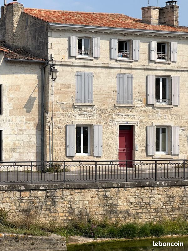 Appartement 3 pièces 70 m² · à Niort · 70 m² · 875 €