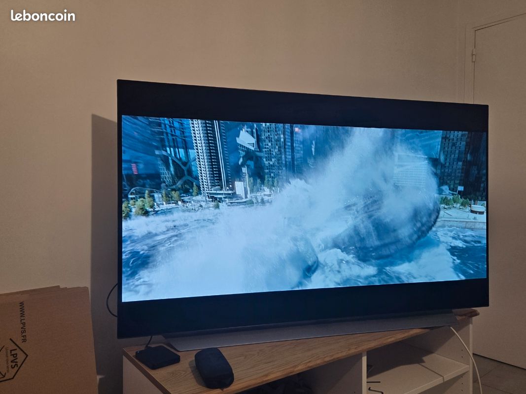 TV LG OLED55C15LA 48" 4K - Pour Pièces Détachées (ne Fonctionne Pas)