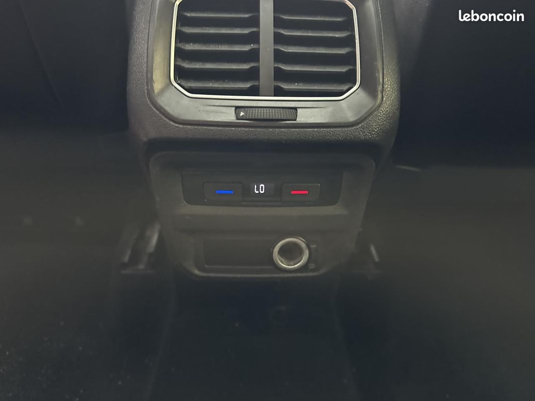 VOLKSWAGEN TIGUAN 2.0 16V TDI BlueMotion - 150 - BV DSG 7 2016 Carat Exclusive PHASE 1 (image 17)